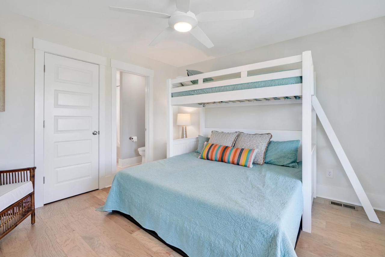 Seas The Day Villa Oak Island Eksteriør bilde